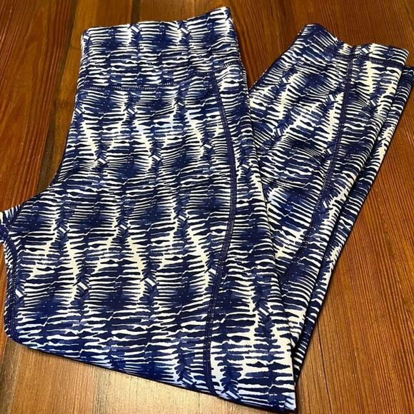 Vineyard Vines Pants - Vineyard Vines Watercolor Lines Printed Performance Leggings